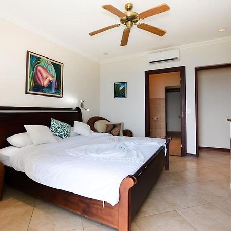 فيلا Exquisitely Decorated 5Th-Floor Aerie With Views Of Two Bays In Flamingo بلايا فلامنغو المظهر الخارجي الصورة