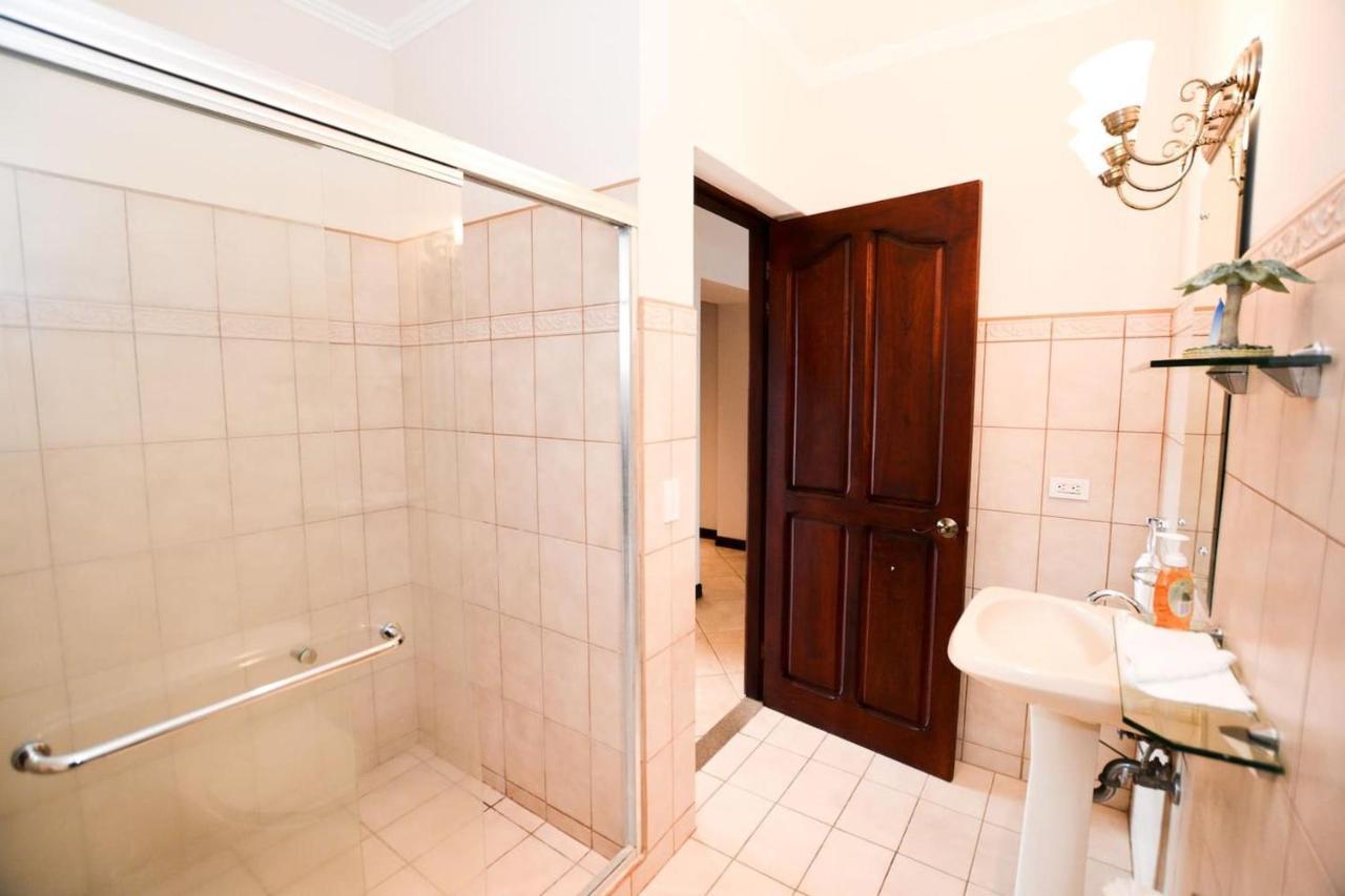 فيلا Exquisitely Decorated 5Th-Floor Aerie With Views Of Two Bays In Flamingo بلايا فلامنغو المظهر الخارجي الصورة